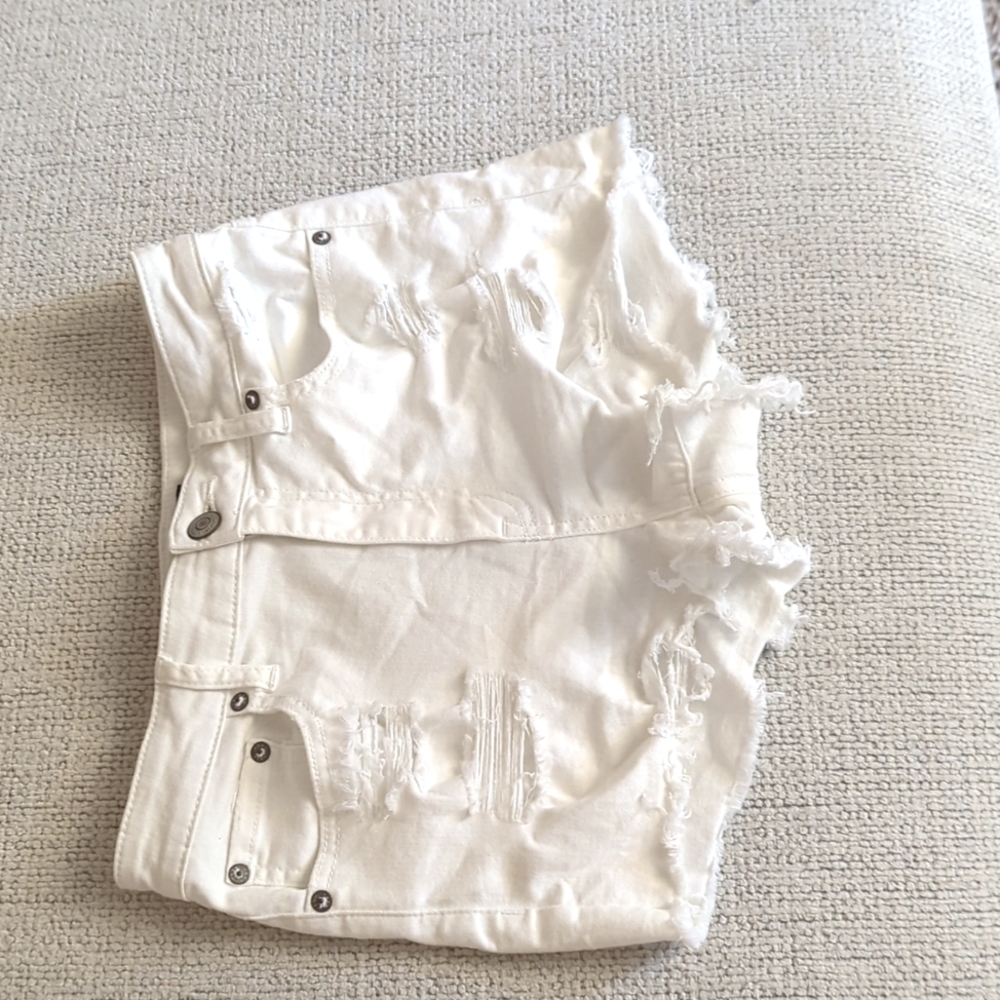 Size 8, Aeropostale high rise shorty white shorts. Distressed